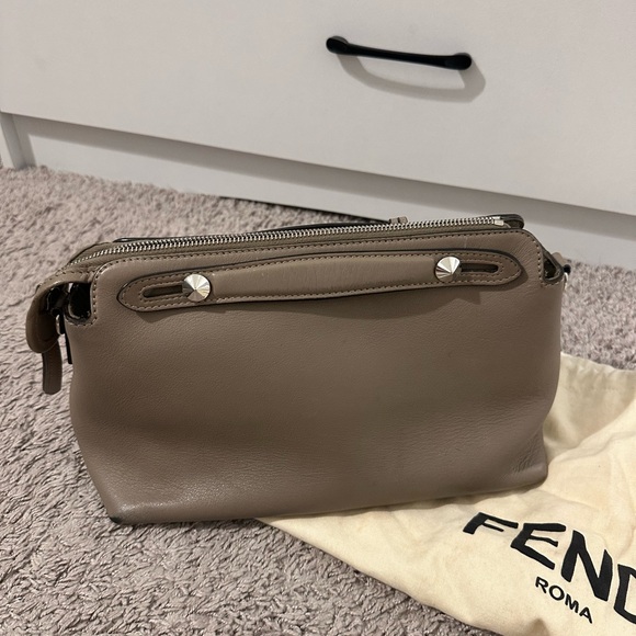 Fendi By The Way bag in taupe. Include dustbag and certificate. - Picture 4 of 8